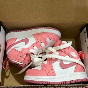 Baby Nike Jordan 1 MID